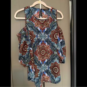 Stitch Fix Renee C, Short Sleeve, Cold Shoulder Top. Sz L